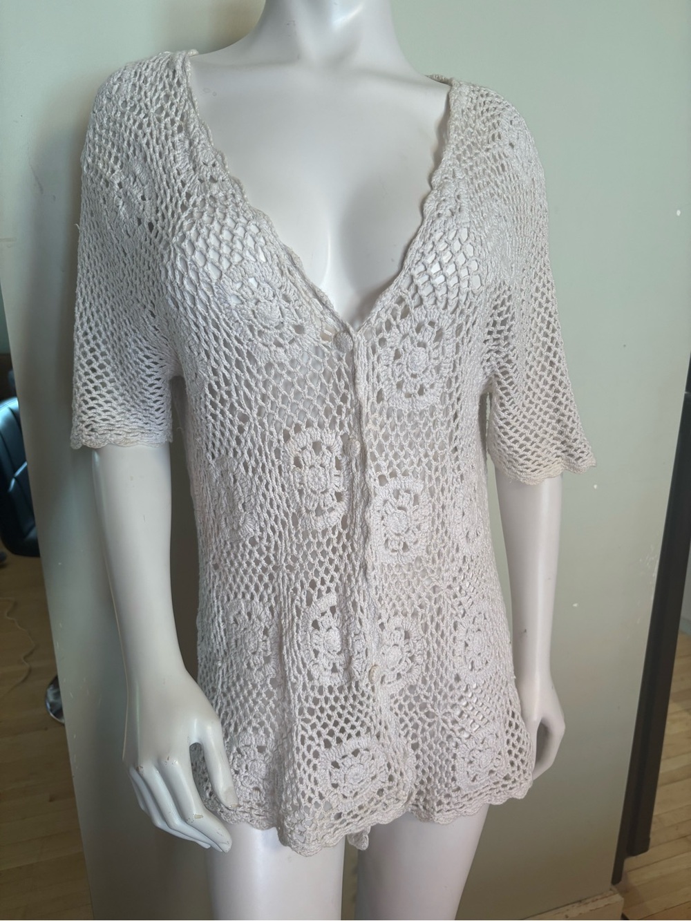 Renuar Cream Crochet Openwork Top with Label Detail